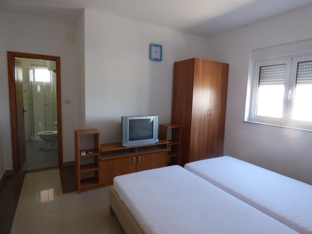 Apartments Glasnovic Vir Ruang foto