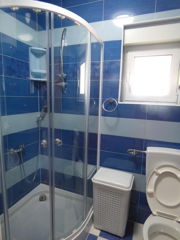 Apartments Glasnovic Vir Bagian luar foto