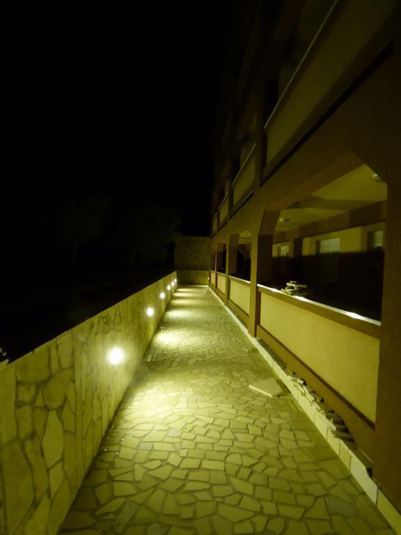 Apartments Glasnovic Vir Bagian luar foto