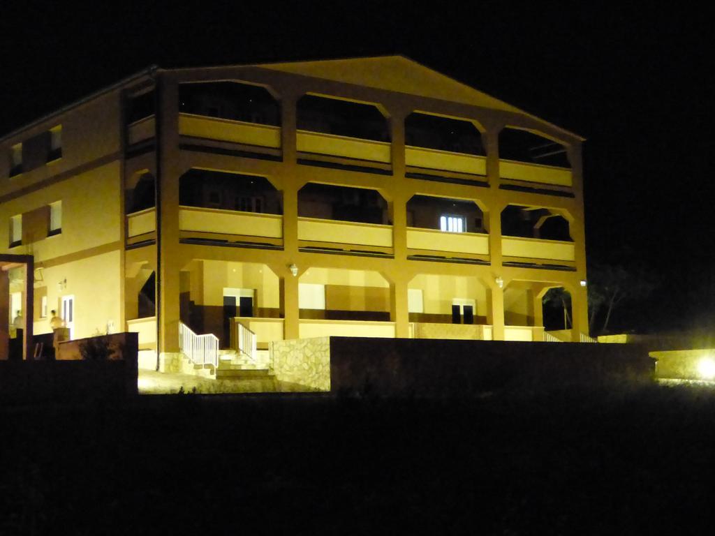Apartments Glasnovic Vir Bagian luar foto